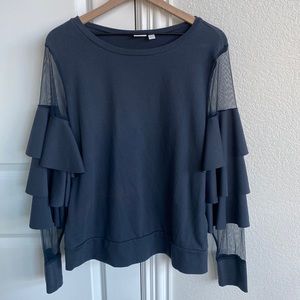 Ruffled Tiered Sweat Top (L)